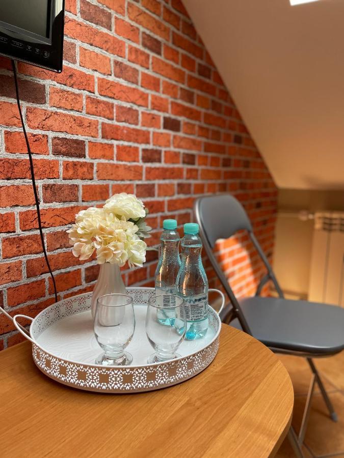 فندق Restauracja Rozmarzyn أوستشيشوف المظهر الخارجي الصورة